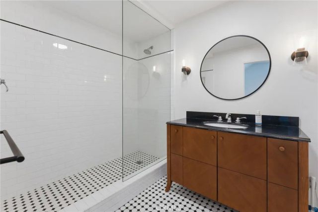 1222 Kings Road 11, West Hollywood, CA 90069