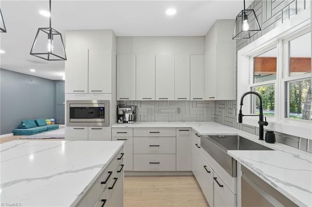 4228 Starmount Drive, Greensboro, NC 27410