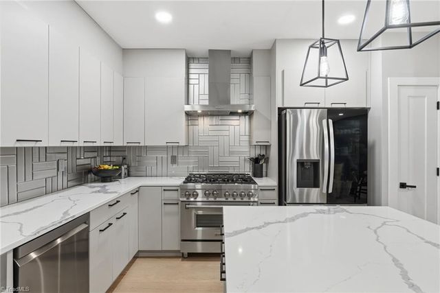 4228 Starmount Drive, Greensboro, NC 27410