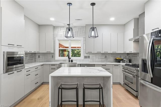 4228 Starmount Drive, Greensboro, NC 27410