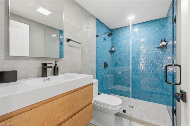 4228 Starmount Drive, Greensboro, NC 27410