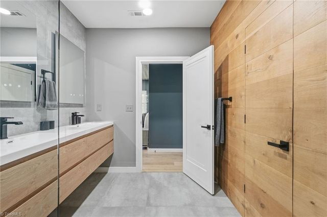 4228 Starmount Drive, Greensboro, NC 27410