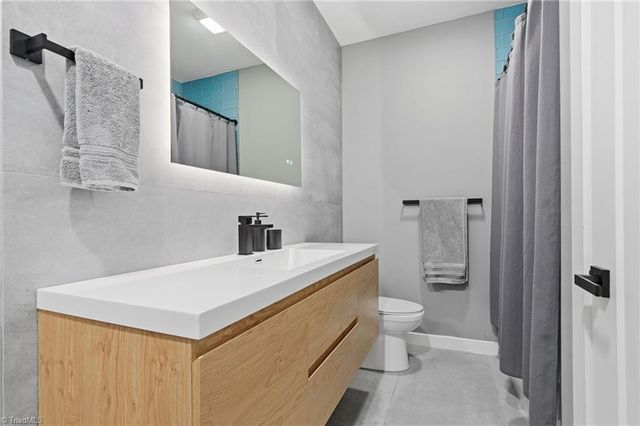 4228 Starmount Drive, Greensboro, NC 27410