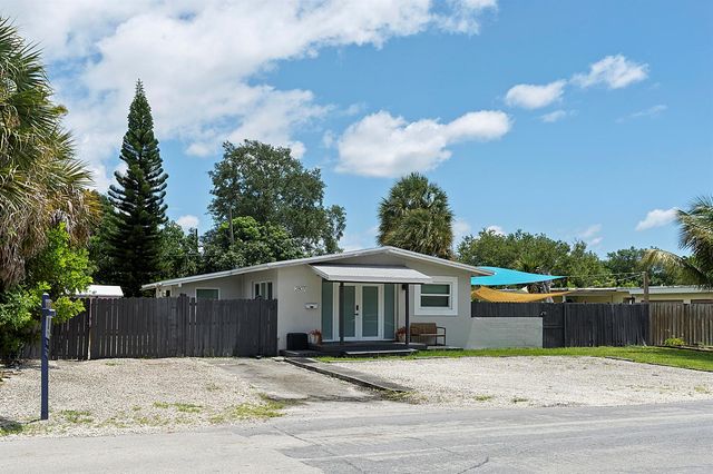 2807 SW 14th, Fort Lauderdale, FL 33312
