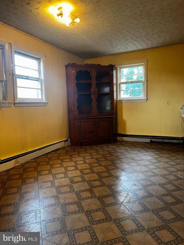307 PALMYRA RD, Edinburg, VA 22824