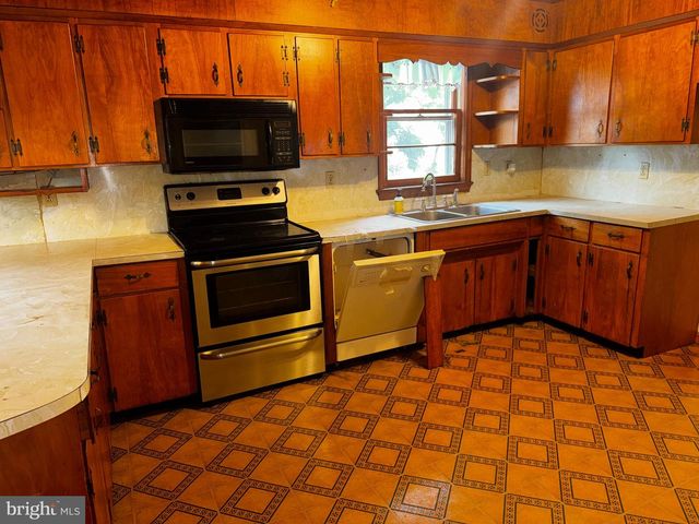307 PALMYRA RD, Edinburg, VA 22824