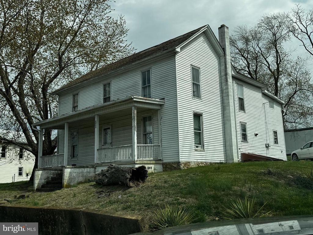 307 PALMYRA RD, Edinburg, VA 22824
