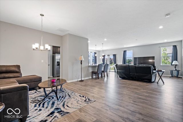 6760 Birmingham Avenue, Mccordsville, IN 46055