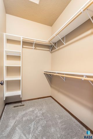 2704 E Tranquility Pl Place, Sioux Falls, SD 57108