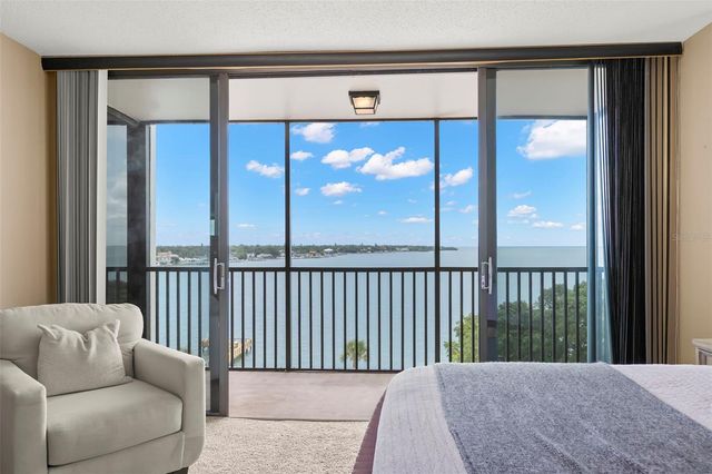 7100 SUNSHINE SKYWAY LANE S 703, St Petersburg, FL 33711