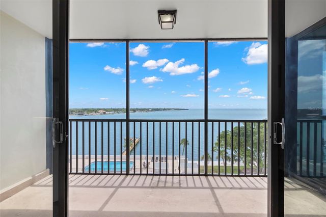 7100 SUNSHINE SKYWAY LANE S 703, St Petersburg, FL 33711