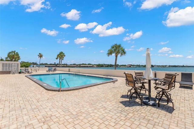 7100 SUNSHINE SKYWAY LANE S 703, St Petersburg, FL 33711