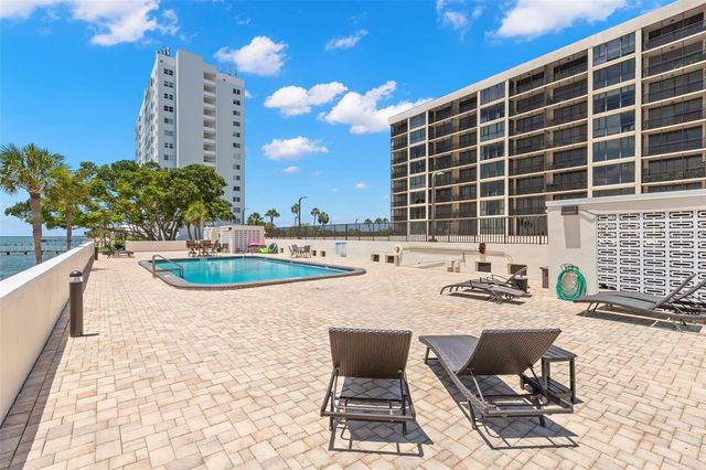 7100 SUNSHINE SKYWAY LANE S 703, St Petersburg, FL 33711