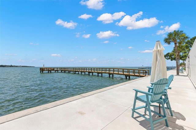 7100 SUNSHINE SKYWAY LANE S 703, St Petersburg, FL 33711