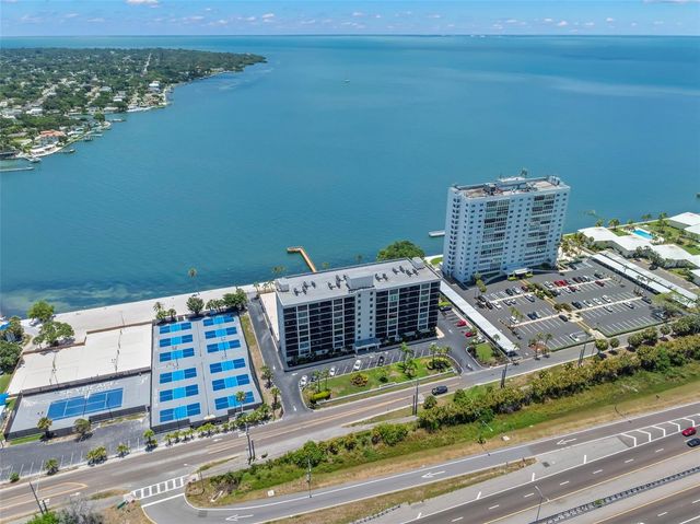 7100 SUNSHINE SKYWAY LANE S 703, St Petersburg, FL 33711