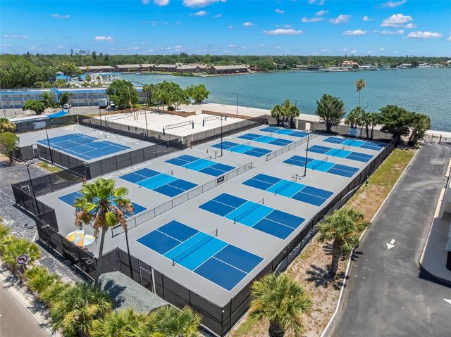 7100 SUNSHINE SKYWAY LANE S 703, St Petersburg, FL 33711