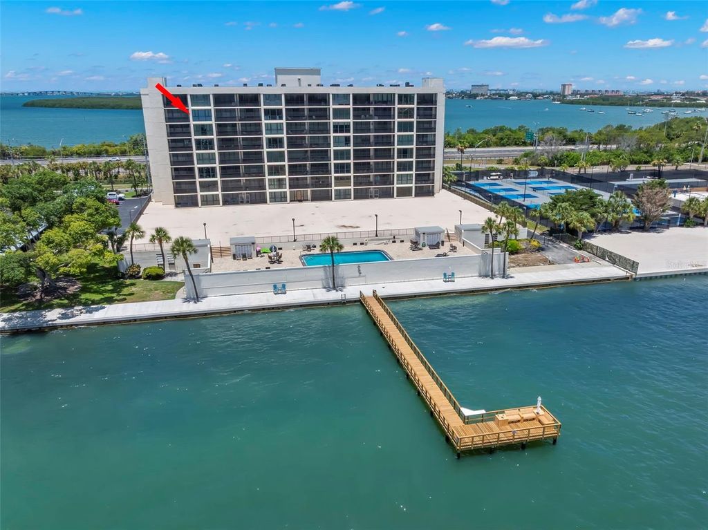 7100 SUNSHINE SKYWAY LANE S 703, St Petersburg, FL 33711