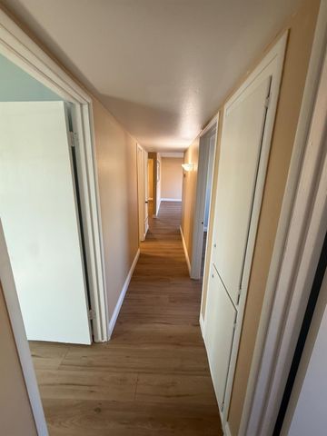 312 N N Santa Ana St, Los Banos, CA 93635