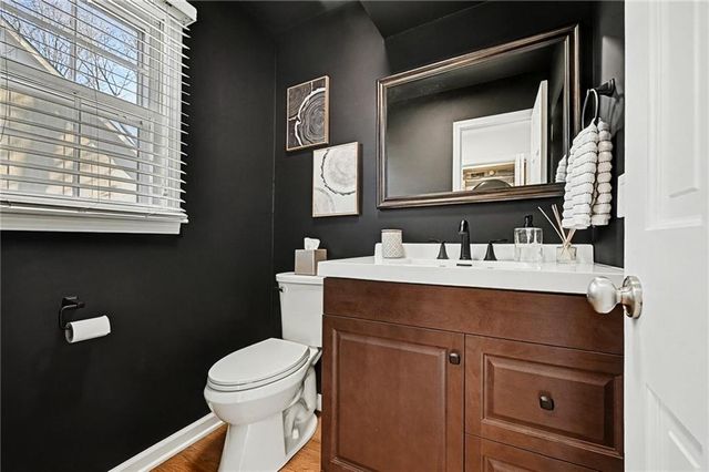 8011 W 113th Street, Overland Park, KS 66210