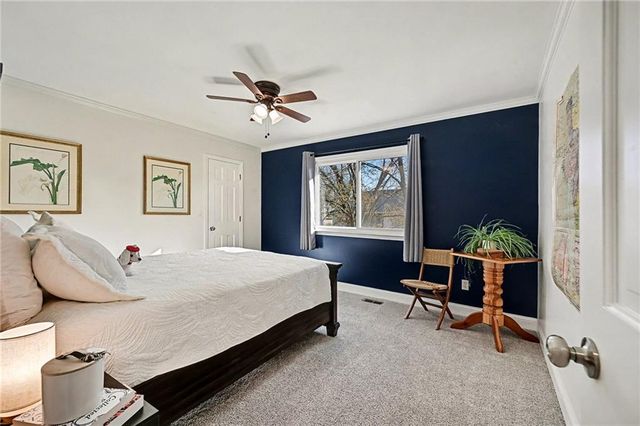 8011 W 113th Street, Overland Park, KS 66210