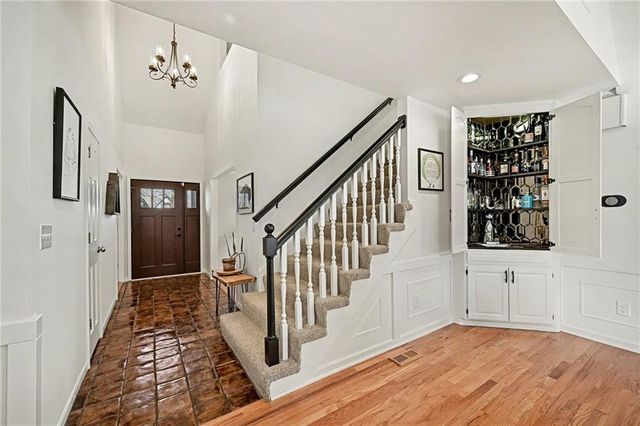 8011 W 113th Street, Overland Park, KS 66210