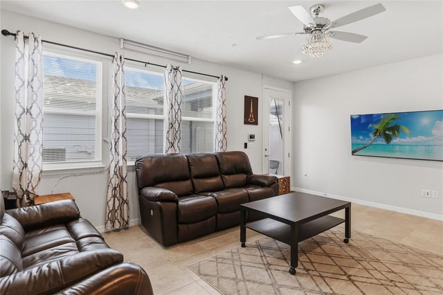 6910 REVERIE PARK AVE STREET, Orlando, FL 32829