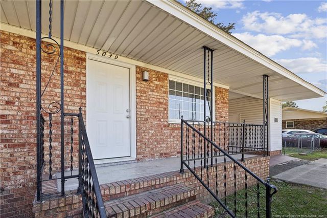 5039 ONSLOW Street, Fayetteville, NC 28311