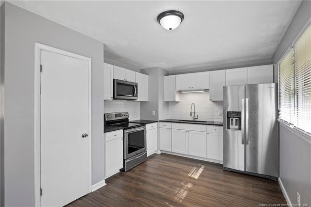 5039 ONSLOW Street, Fayetteville, NC 28311