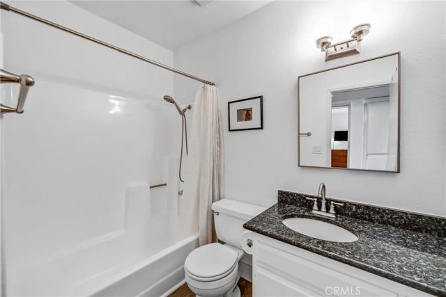 5805 Whitsett Avenue 201, Valley Village, CA 91607