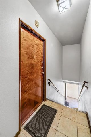 5805 Whitsett Avenue 201, Valley Village, CA 91607