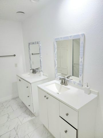 3030 Shawnee Drive, Sugar Land, TX 77479