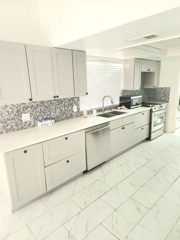 3030 Shawnee Drive, Sugar Land, TX 77479