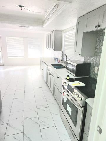 3030 Shawnee Drive, Sugar Land, TX 77479