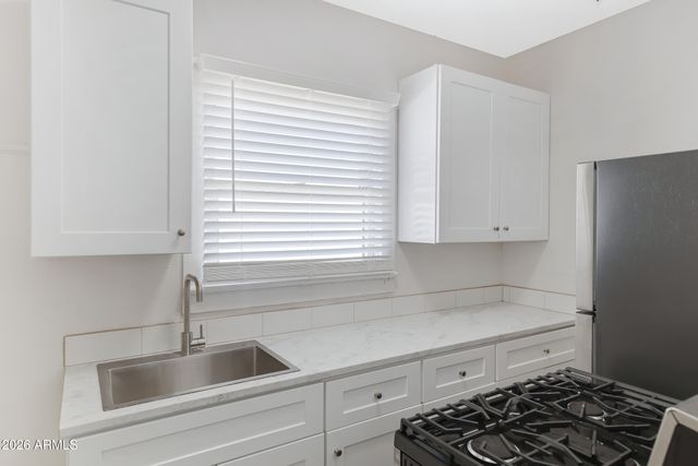 1108 E PORTLAND Street, Phoenix, AZ 85006