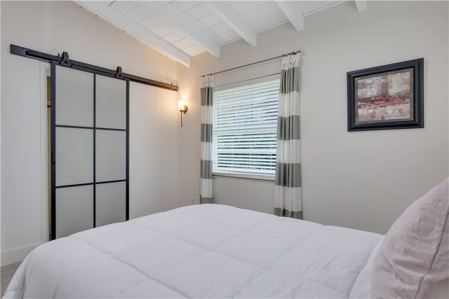 618 Holly Road, Vero Beach, FL 32963