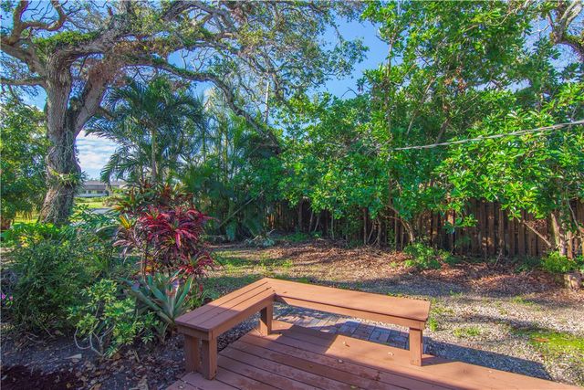 618 Holly Road, Vero Beach, FL 32963