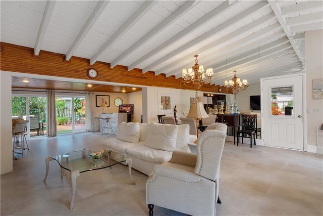 618 Holly Road, Vero Beach, FL 32963