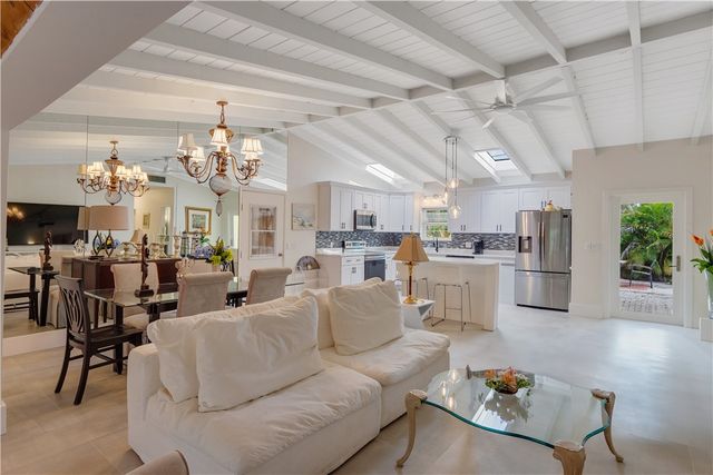 618 Holly Road, Vero Beach, FL 32963