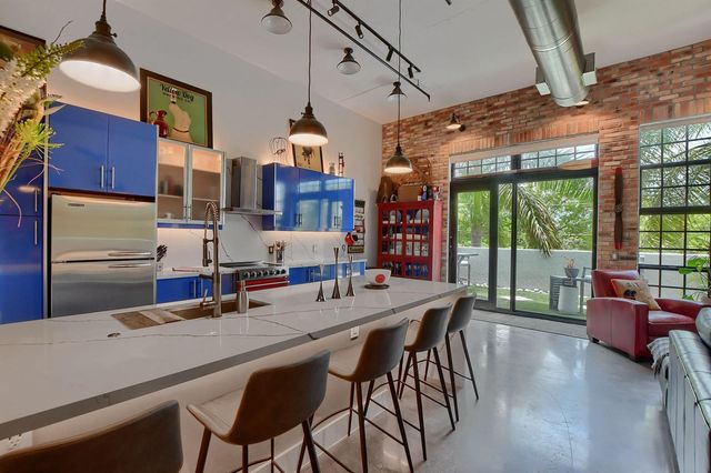 185 NE 4th Avenue 203, Delray Beach, FL 33483