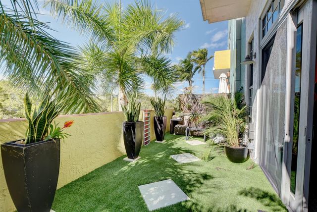 185 NE 4th Avenue 203, Delray Beach, FL 33483