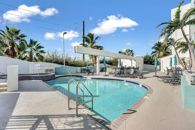 185 NE 4th Avenue 203, Delray Beach, FL 33483