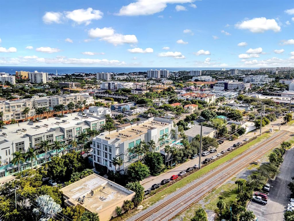 185 NE 4th Avenue 203, Delray Beach, FL 33483