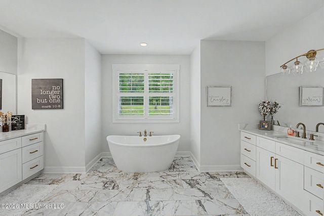 199 Louise Road, Byhalia, MS 38611
