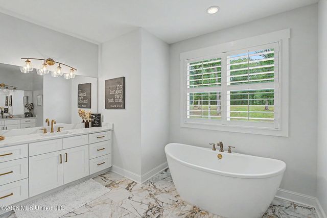 199 Louise Road, Byhalia, MS 38611