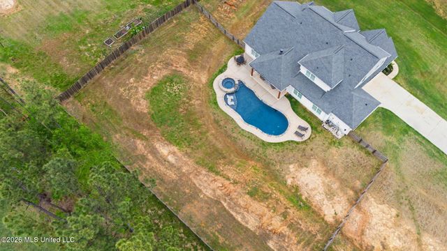 199 Louise Road, Byhalia, MS 38611