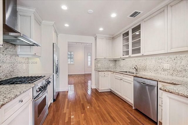 1109 Campo Sano Ave, Coral Gables, FL 33146