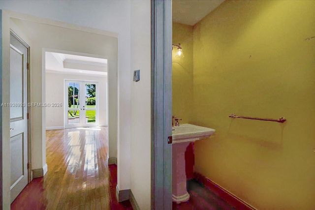 1109 Campo Sano Ave, Coral Gables, FL 33146