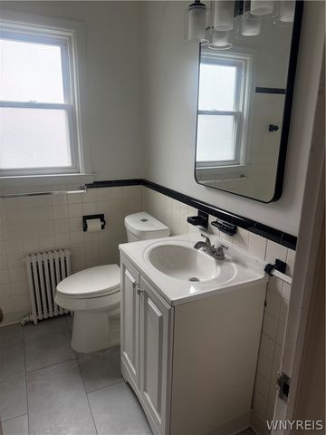 153 Park Drive A, Amherst, NY 14221