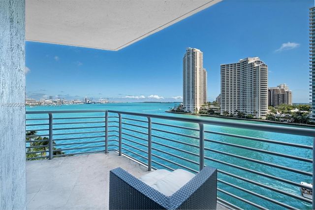 325 S Biscayne Blvd 823, Miami, FL 33131