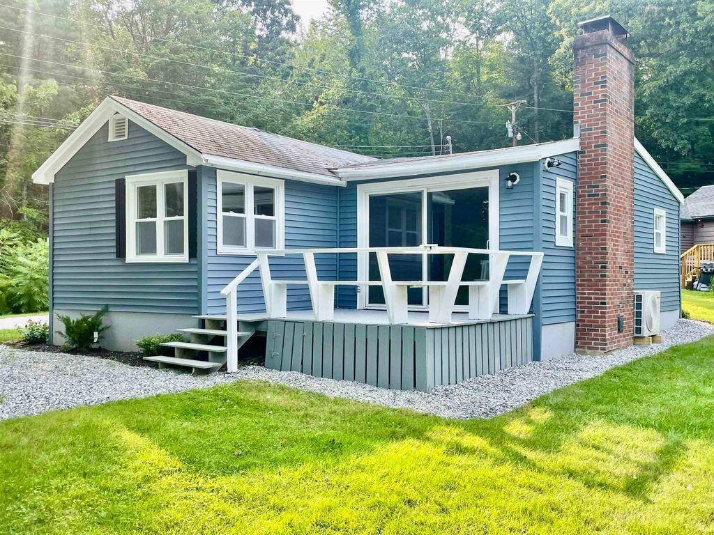 33 East Bluff Village, Meredith, NH 03253